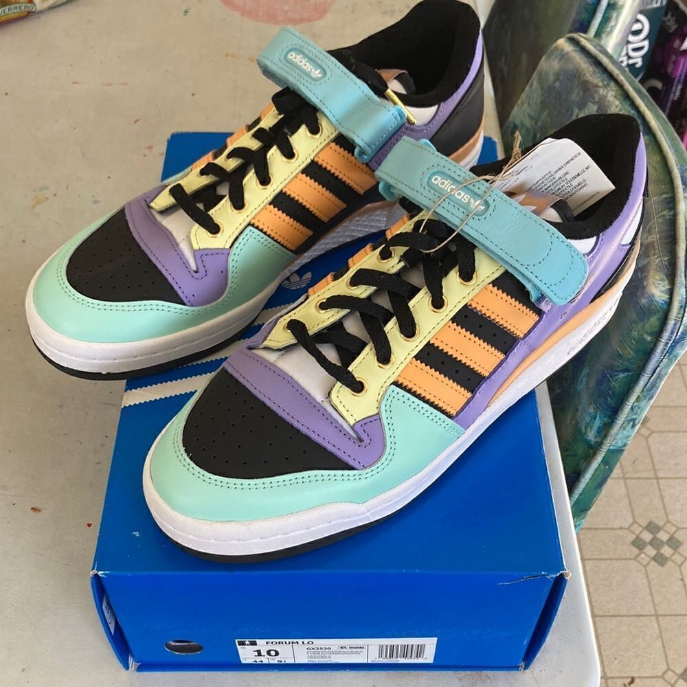 AdidasβOriginalsΒ ForumβLo